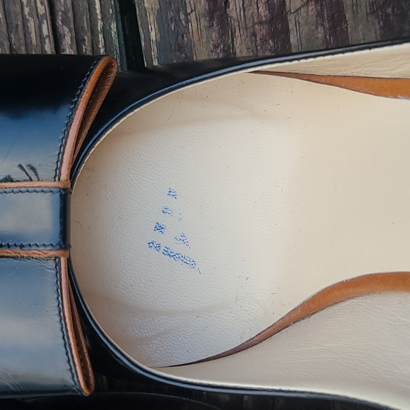 Joan & David black leather  bow pump with tan detail sz 9 N narrow EUC - Picture 11 of 13